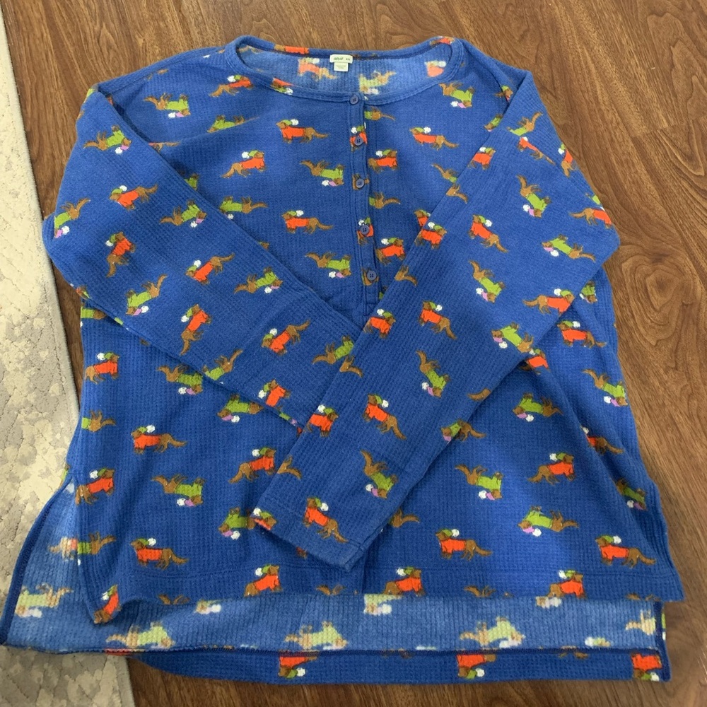 Pajama top with dogs